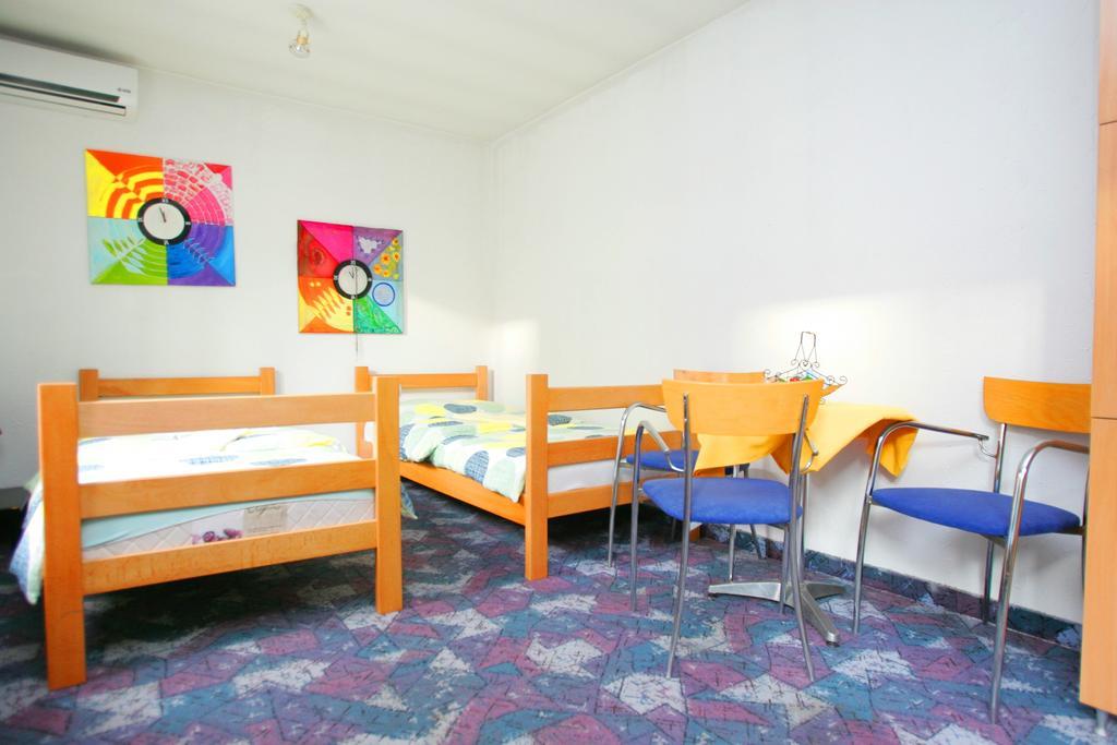 Hostel 021 Novi Sad Room photo