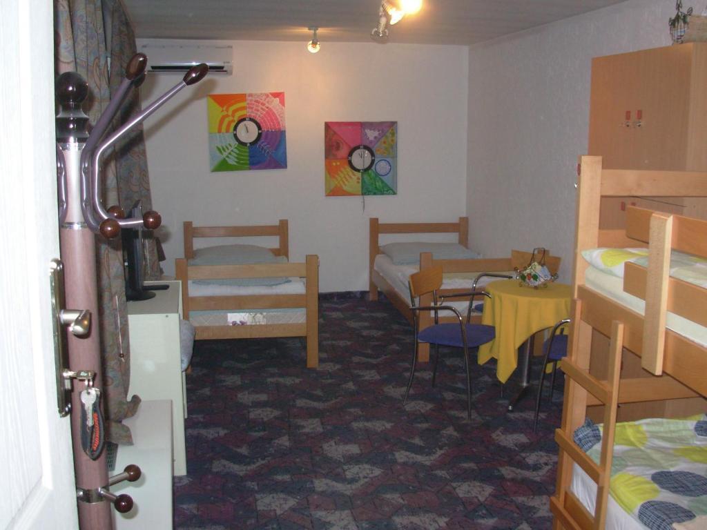 Hostel 021 Novi Sad Exterior photo
